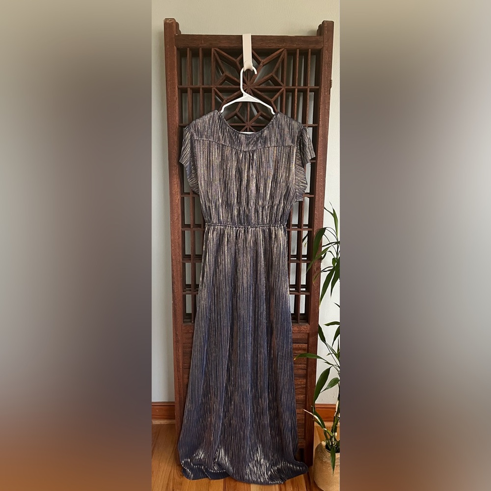 Women’s See and Be Seen pleated wrap maxi dress, size M, NWT - Picture 2 of 4